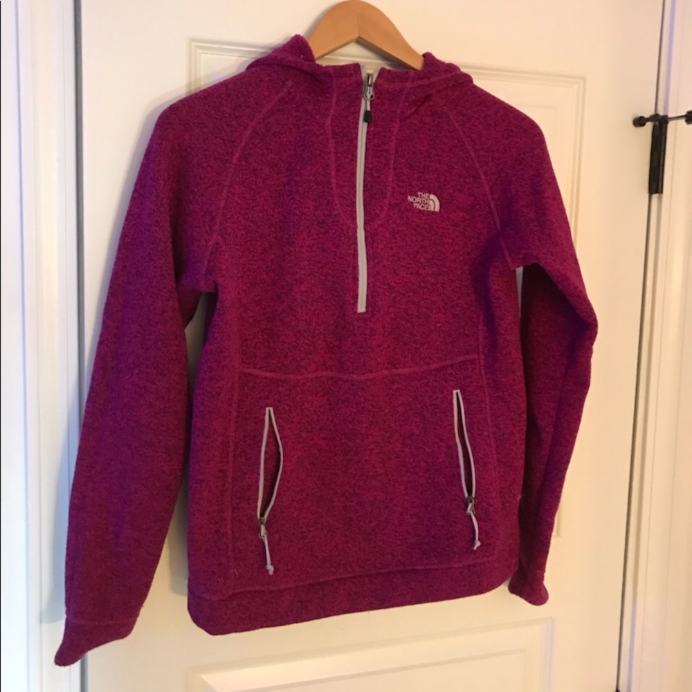 North face pull over